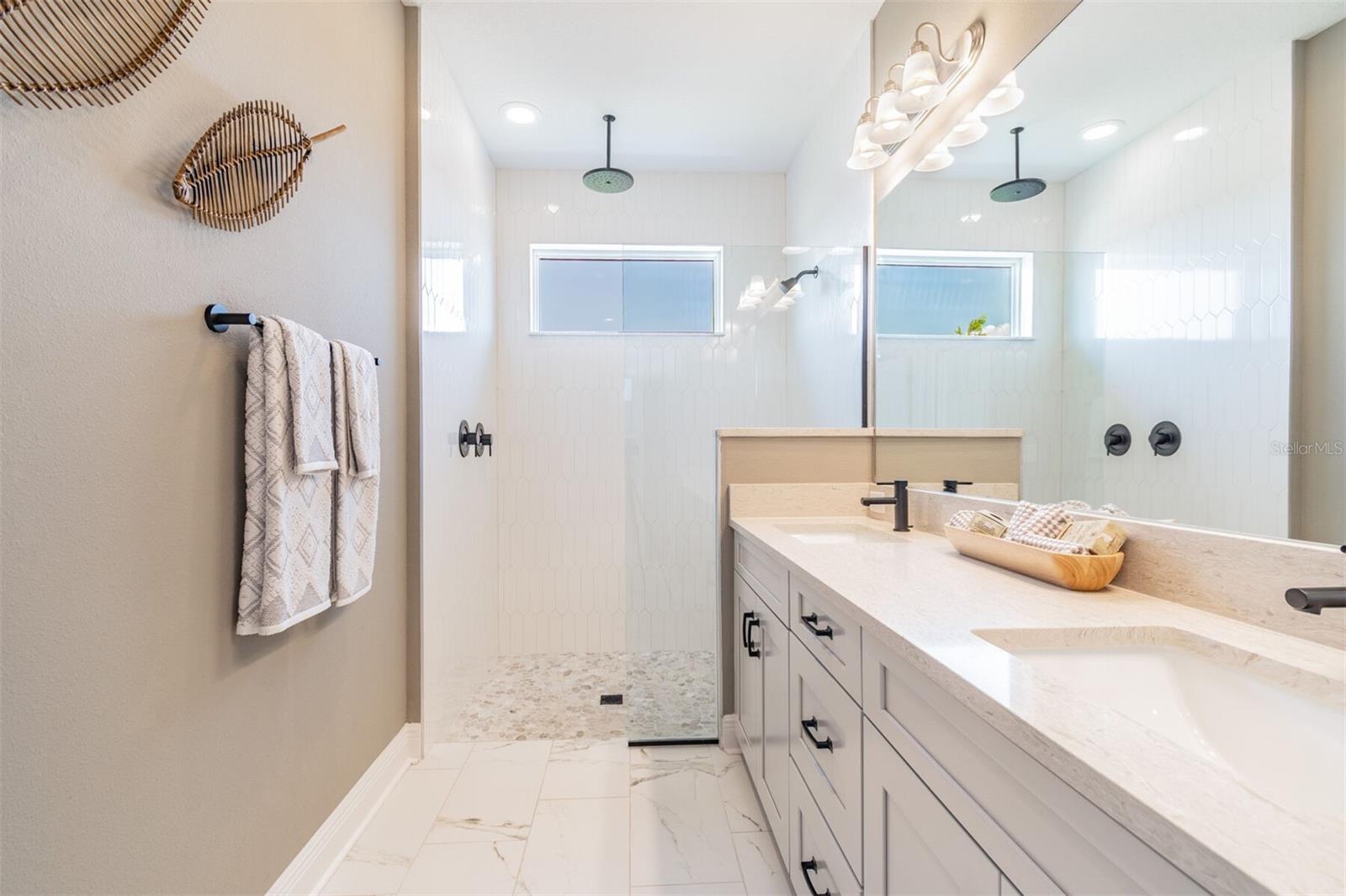 KINGS GATE - Residential