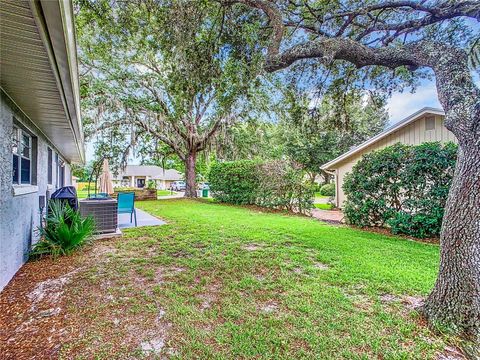 A home in WINTER SPRINGS