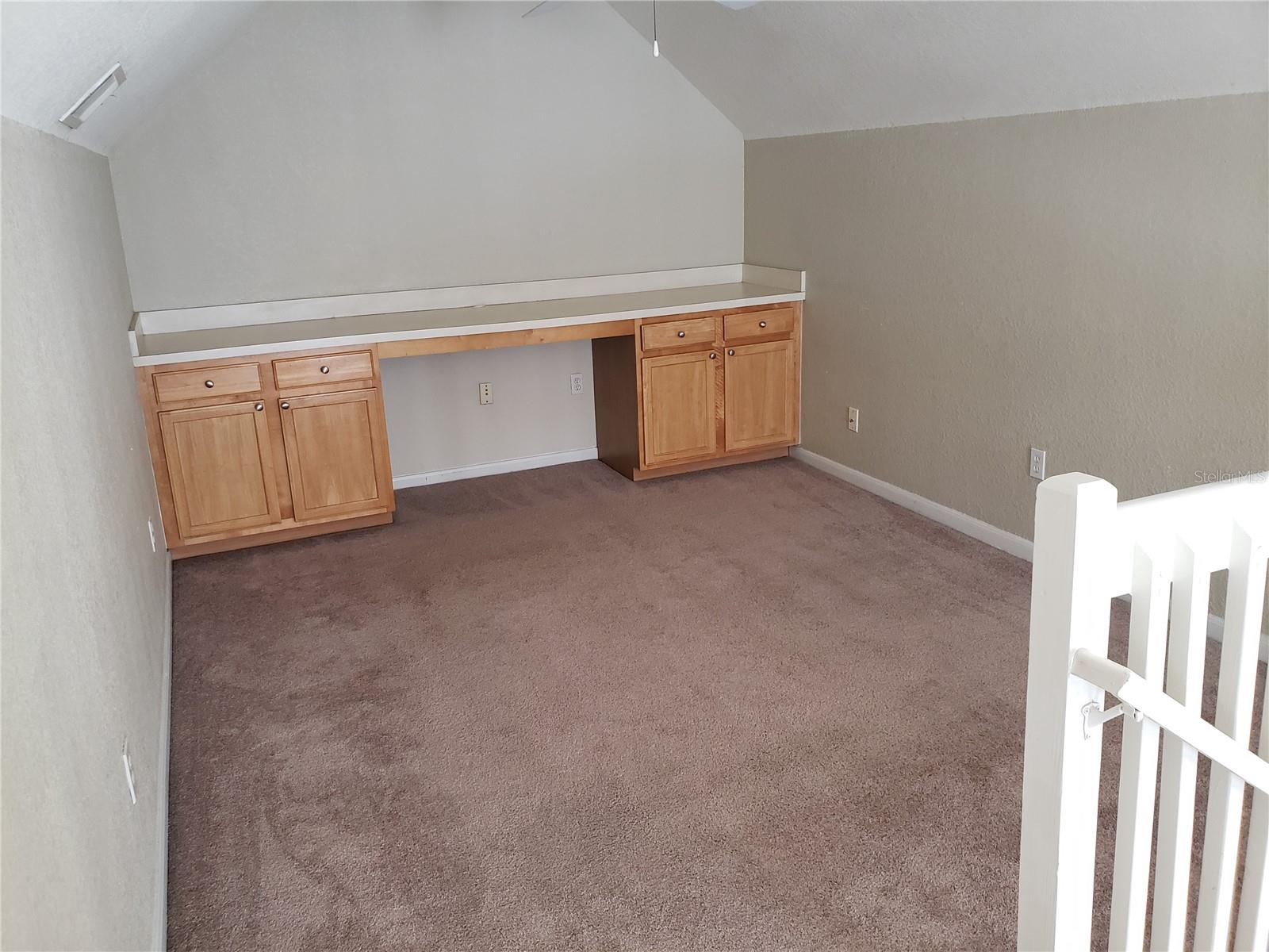CENTRAL PK/LEE VISTA - Residential Lease