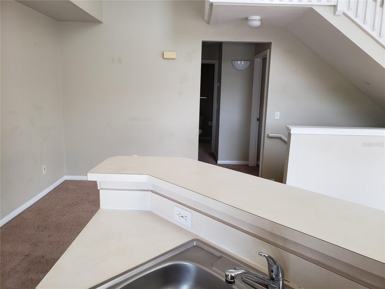 CENTRAL PK/LEE VISTA - Residential Lease