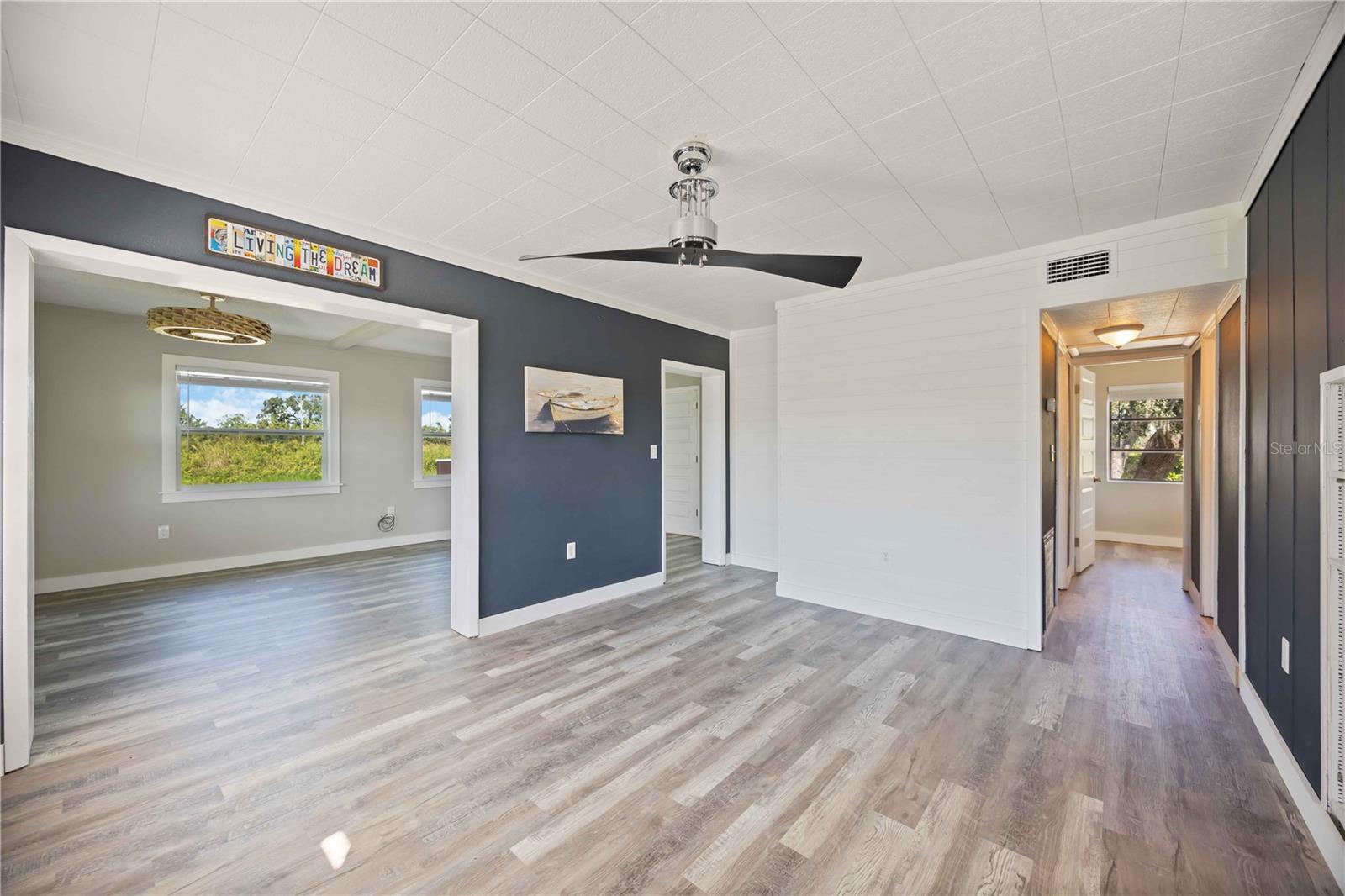 MARINELAND - Residential