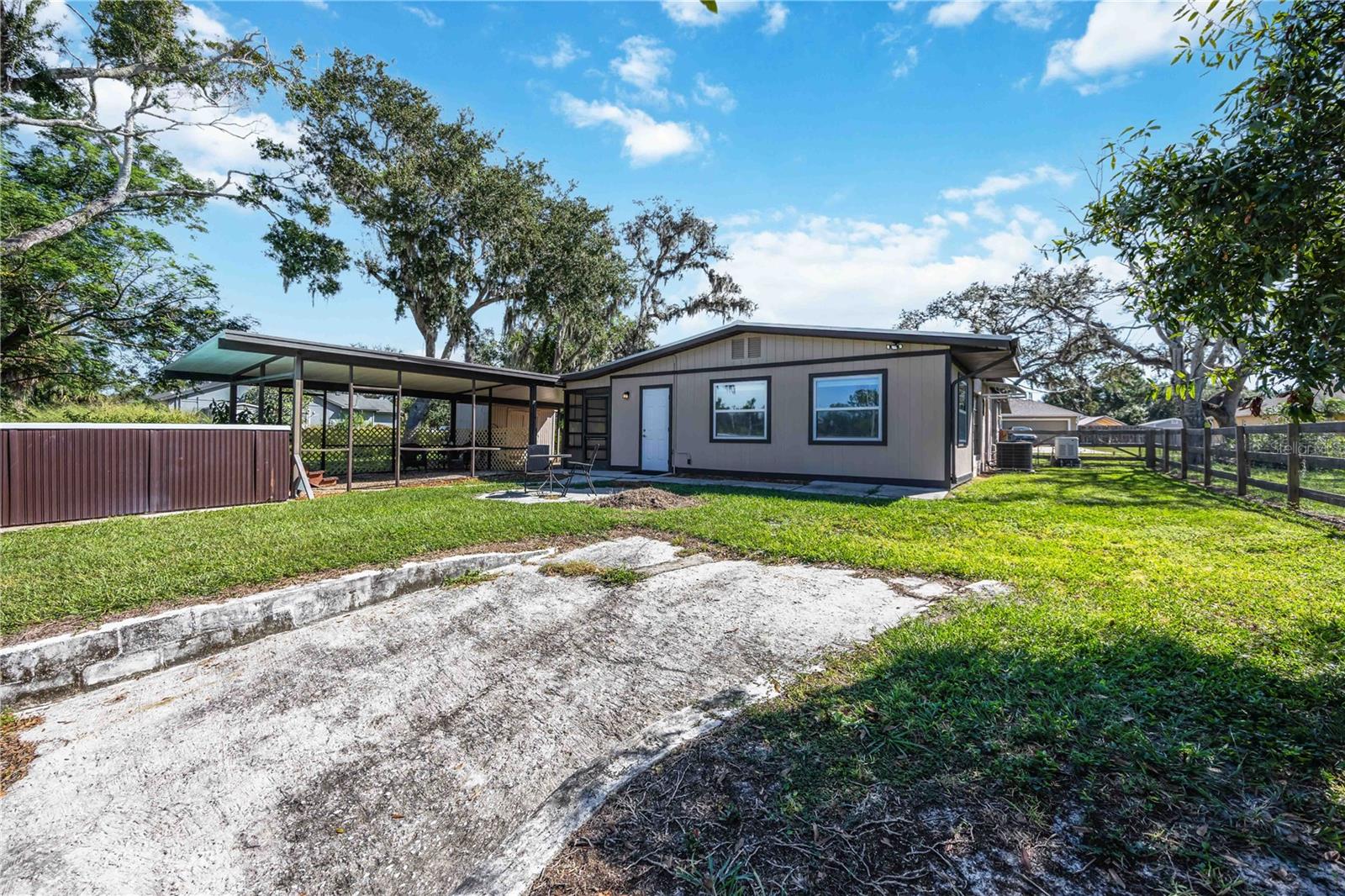 MARINELAND - Residential