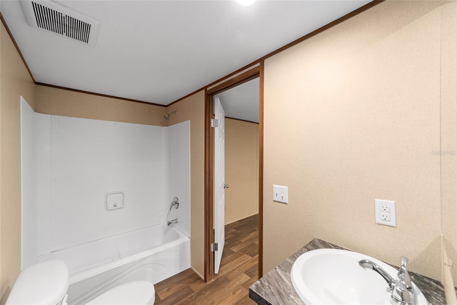 OAKRIDGE - Residential