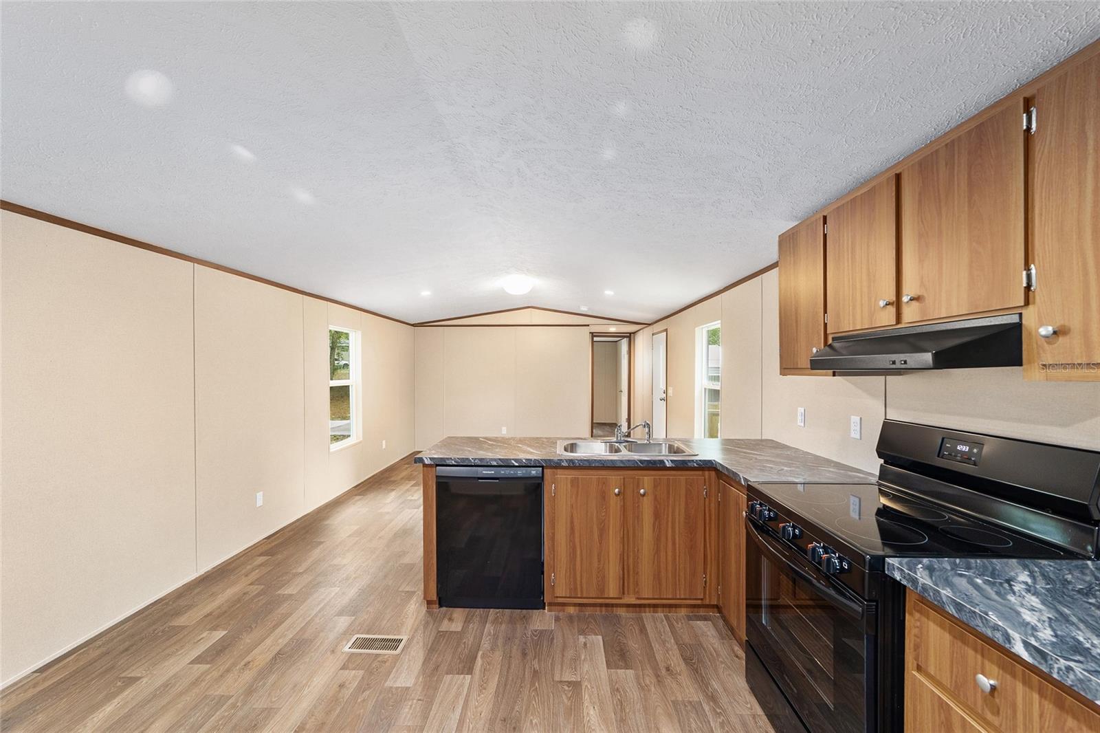 OAKRIDGE - Residential