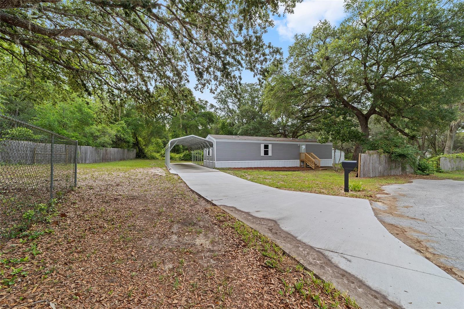 OAKRIDGE - Residential