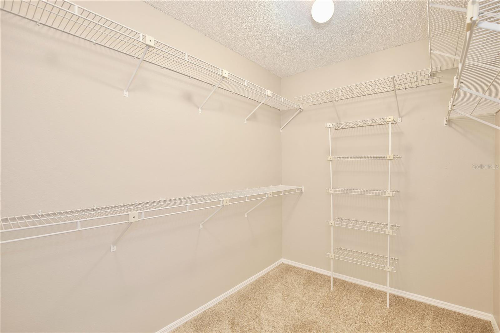 HOLLOWBROOK PH 2 - Residential Lease