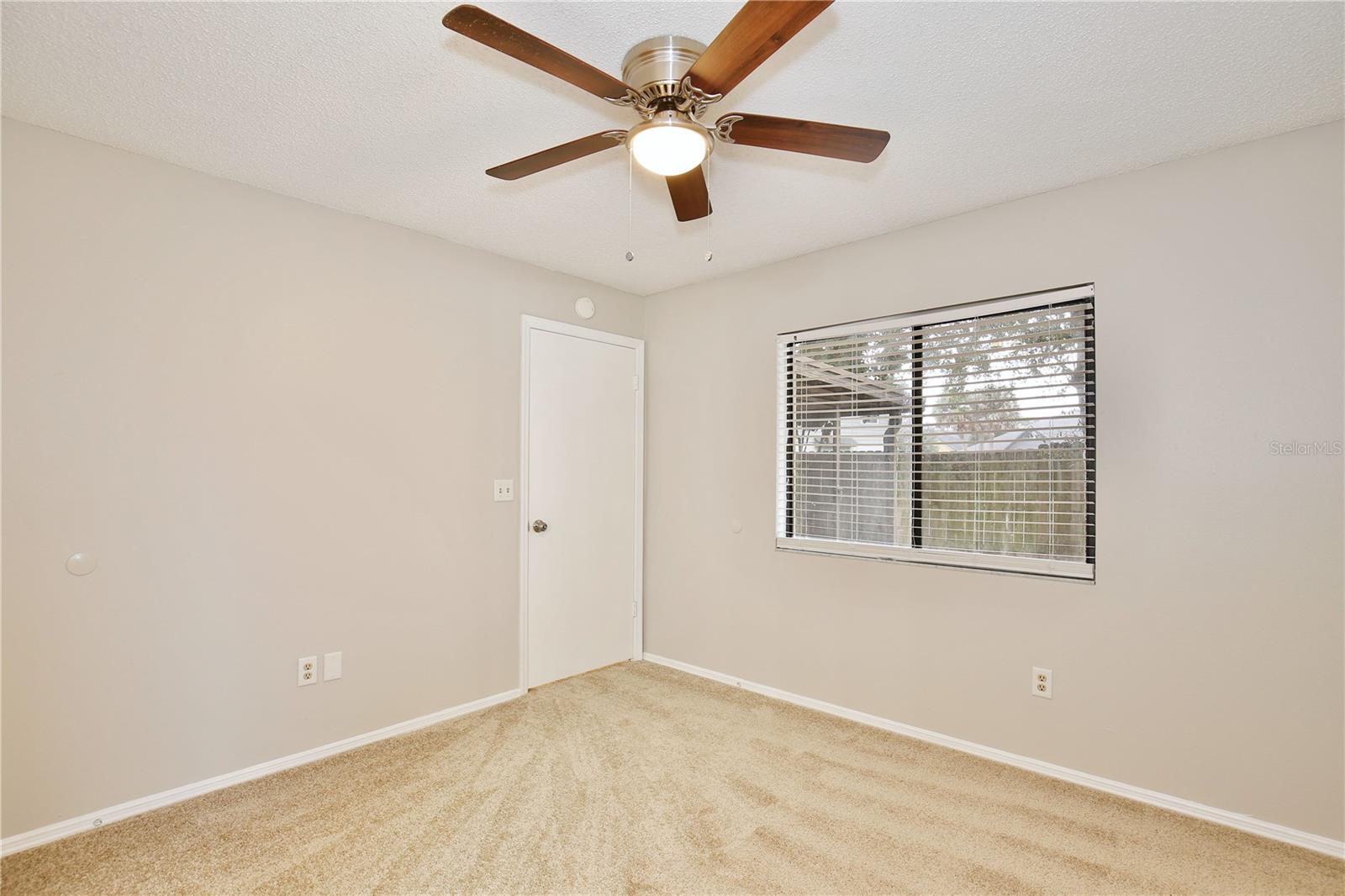 HOLLOWBROOK PH 2 - Residential Lease