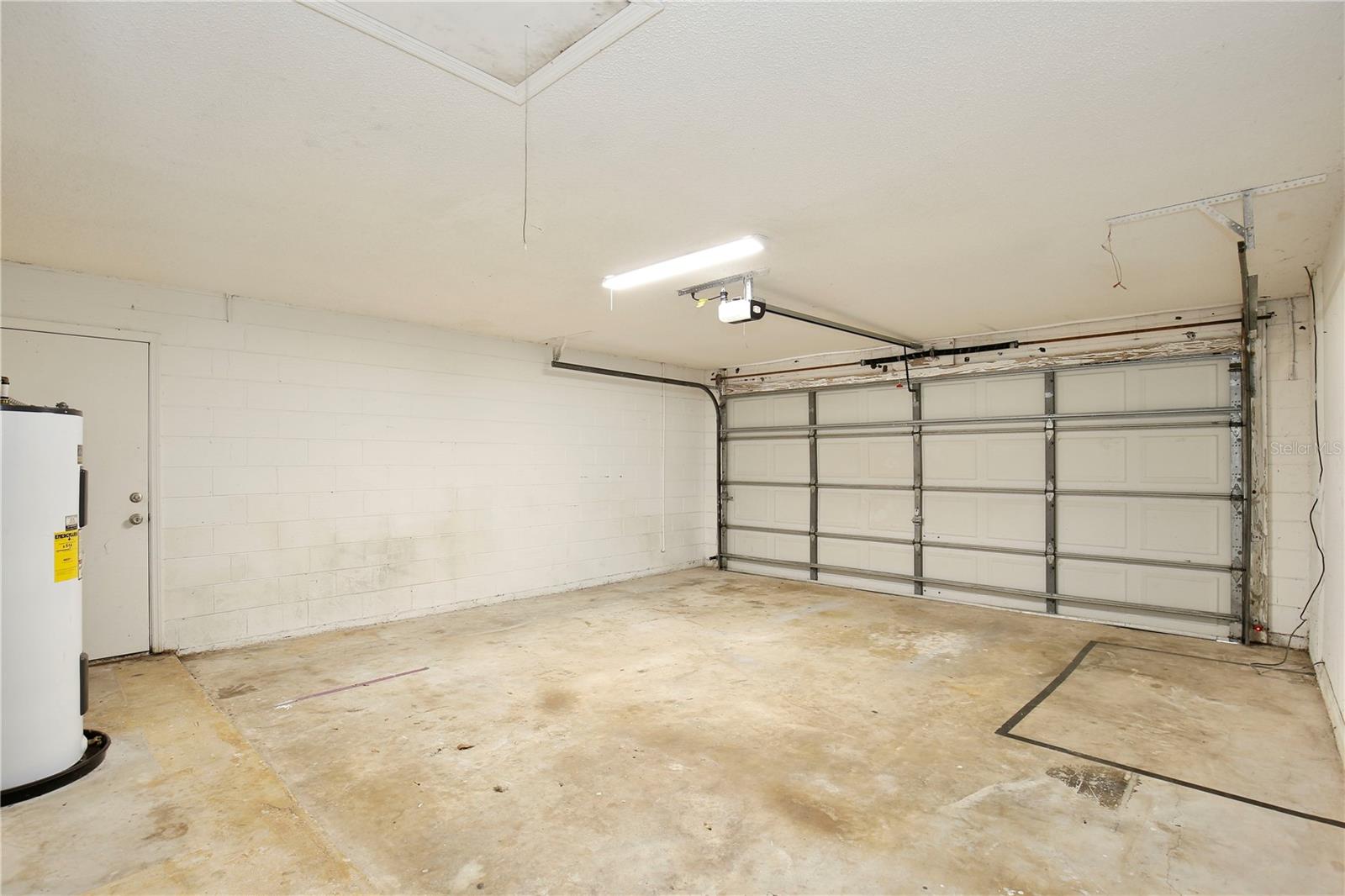 HOLLOWBROOK PH 2 - Residential Lease