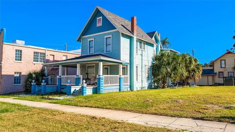 Photo of 610 4th Avenue S, St Petersburg, FL 33701 (MLS # TB8491165)