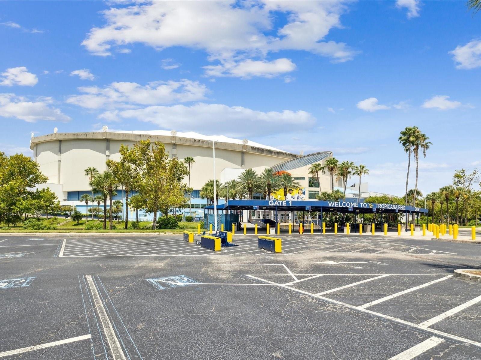 NORTONS SUB - Commercial Sale