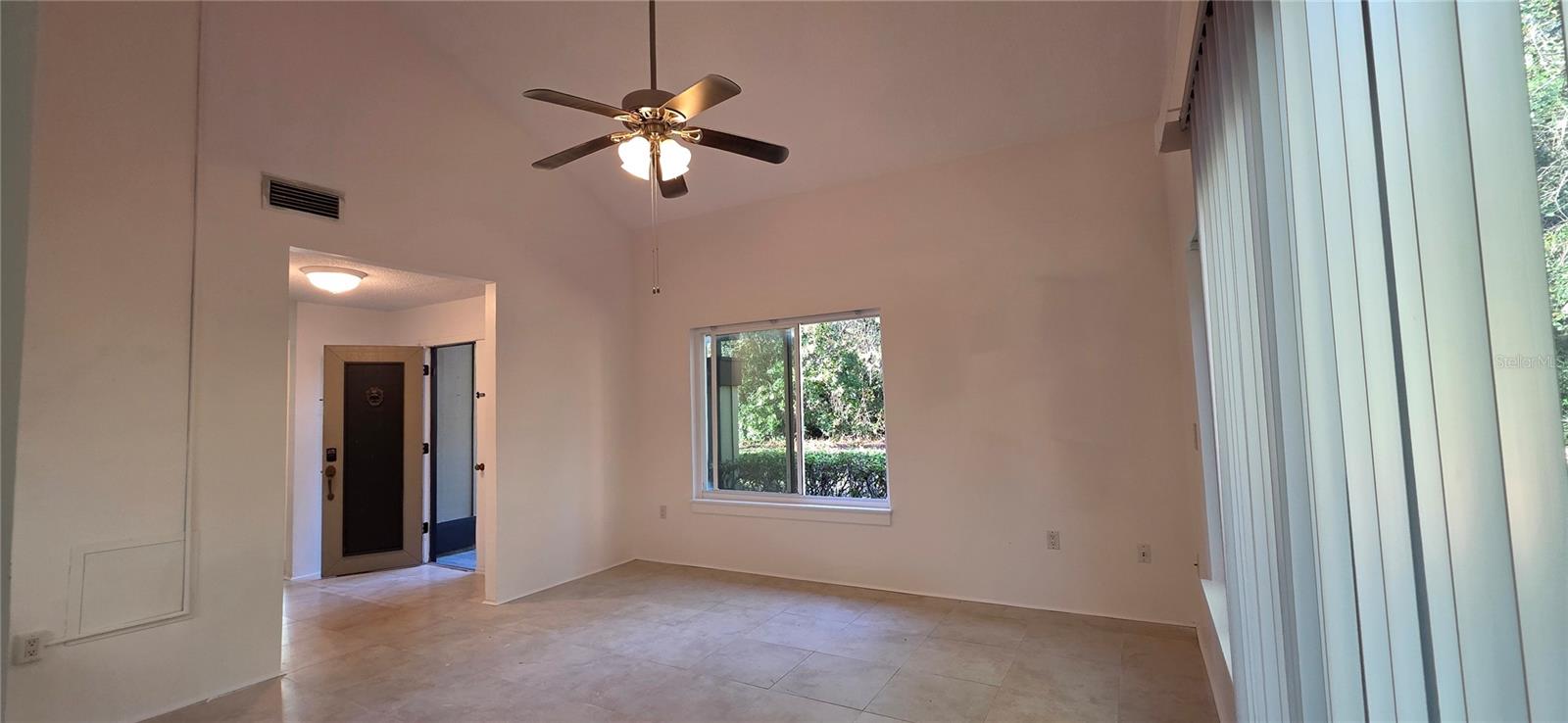 FOREST OF THE UNICORN THE LAKES - Residential