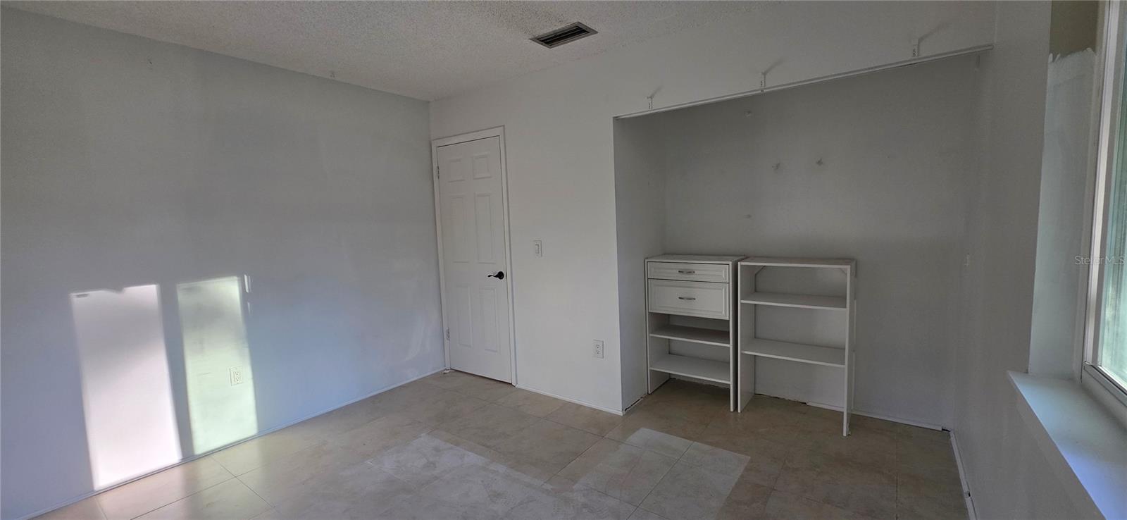 FOREST OF THE UNICORN THE LAKES - Residential