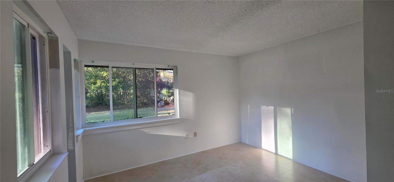 FOREST OF THE UNICORN THE LAKES - Residential