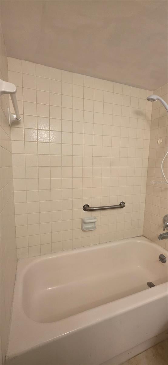 FOREST OF THE UNICORN THE LAKES - Residential