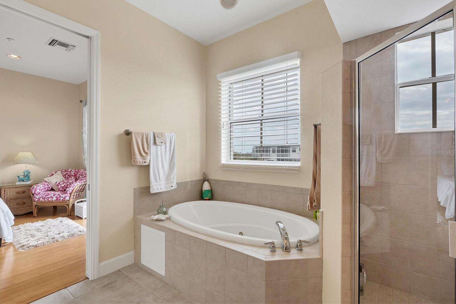 LANDINGS/CORAL CRK - Residential