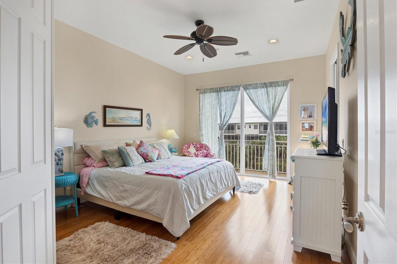 LANDINGS/CORAL CRK - Residential