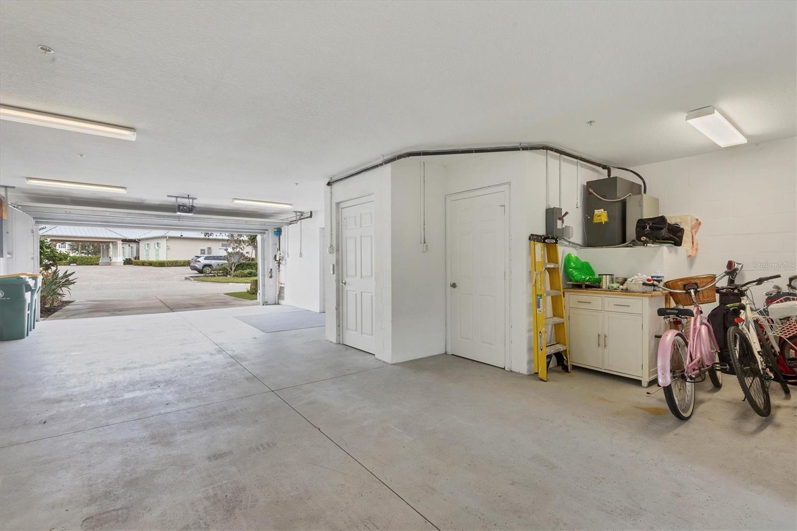 LANDINGS/CORAL CRK - Residential