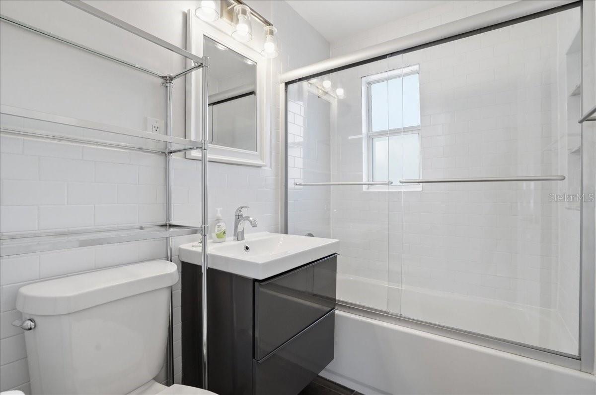 GANDY GARDENS 4 - Residential