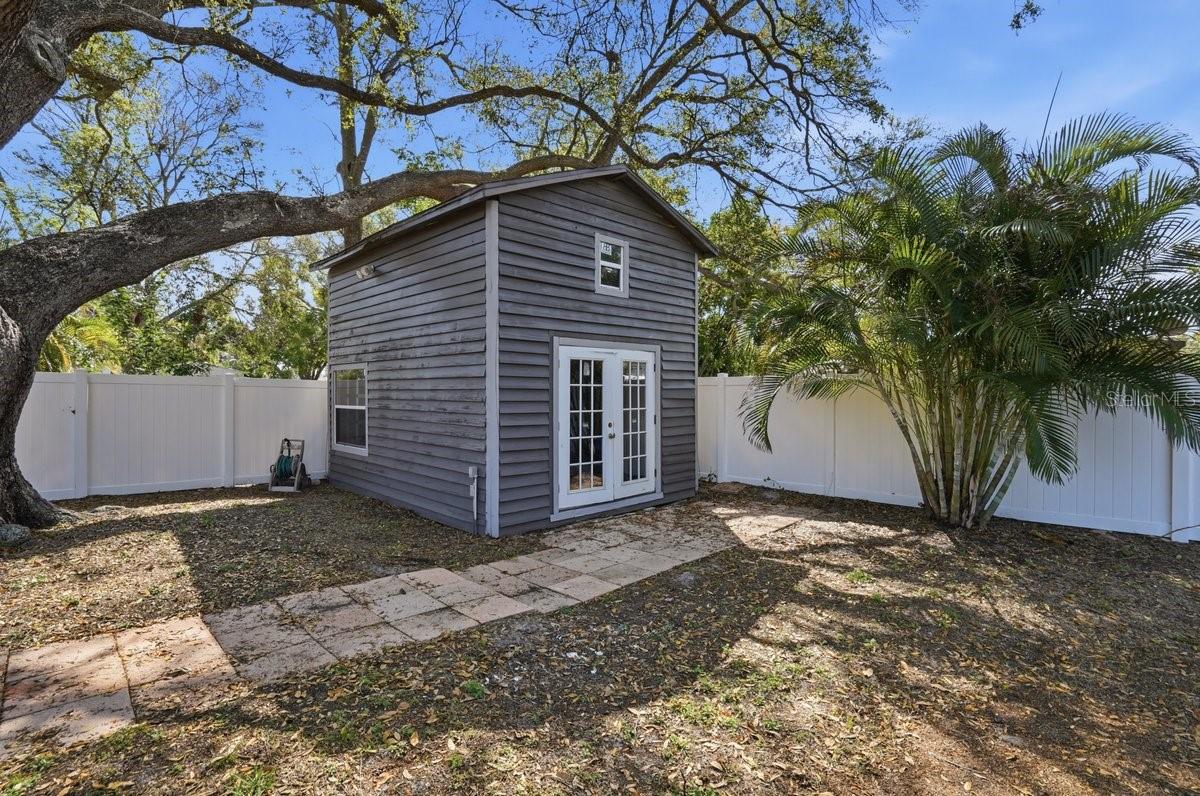 GANDY GARDENS 4 - Residential