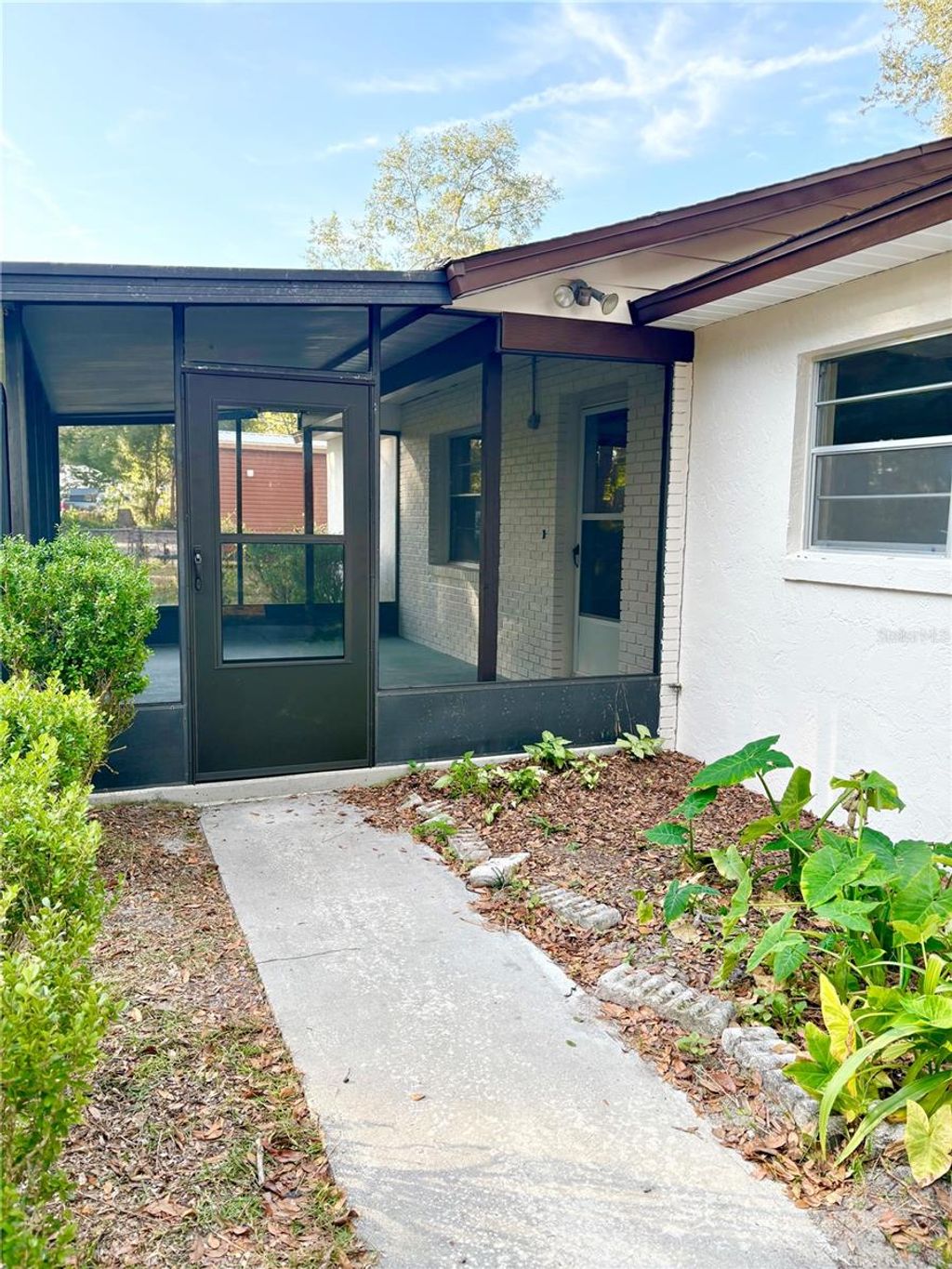 Photo of 7670 SE 22nd Avenue, Ocala, FL 34480 (MLS # OM714797)