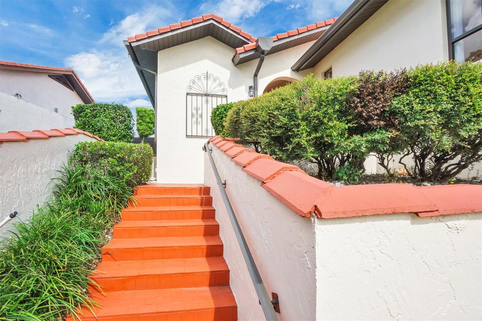 COUNTRY CLUB VILLAGE CONDO - Residential