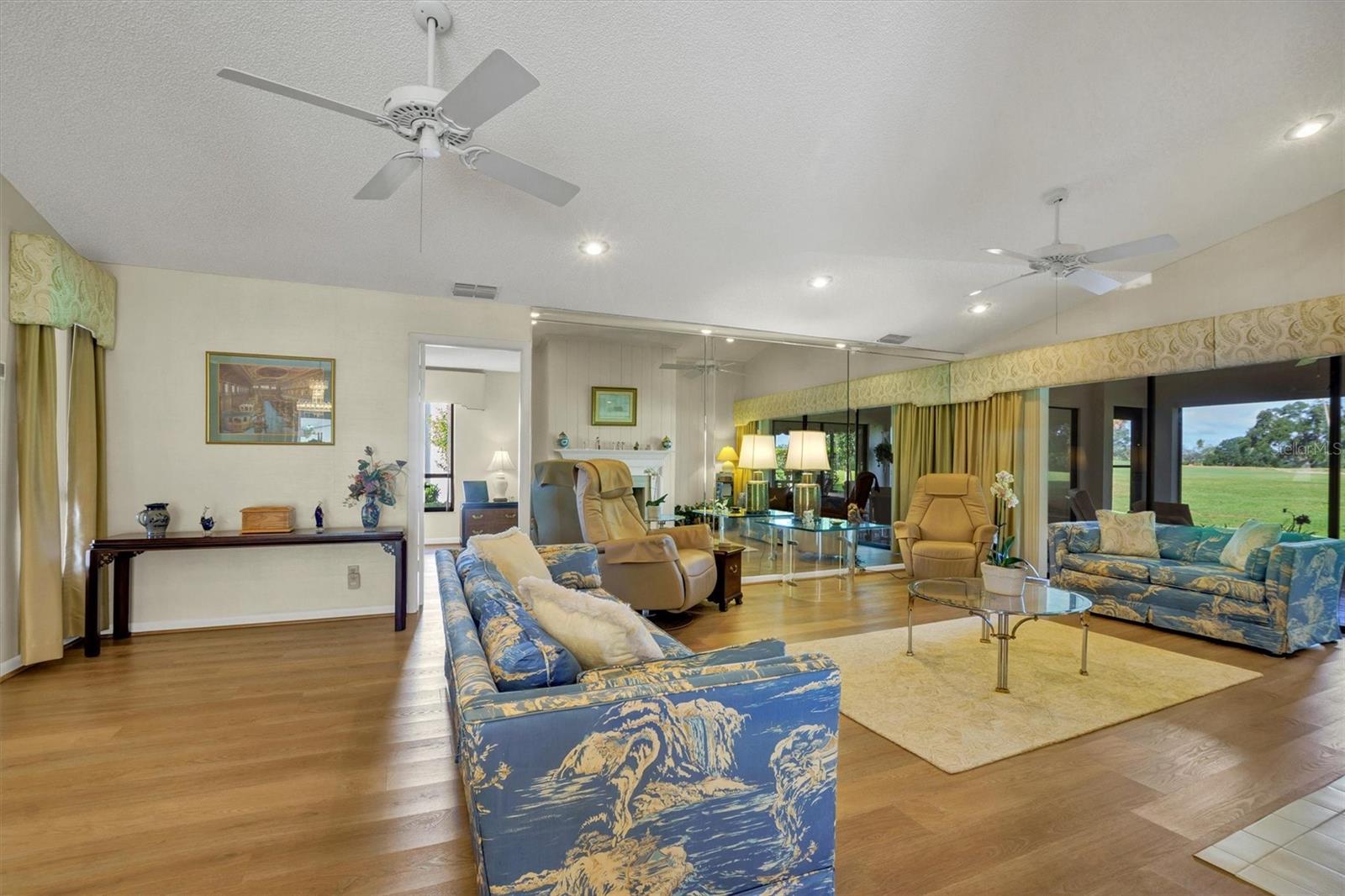 COUNTRY CLUB VILLAGE CONDO - Residential