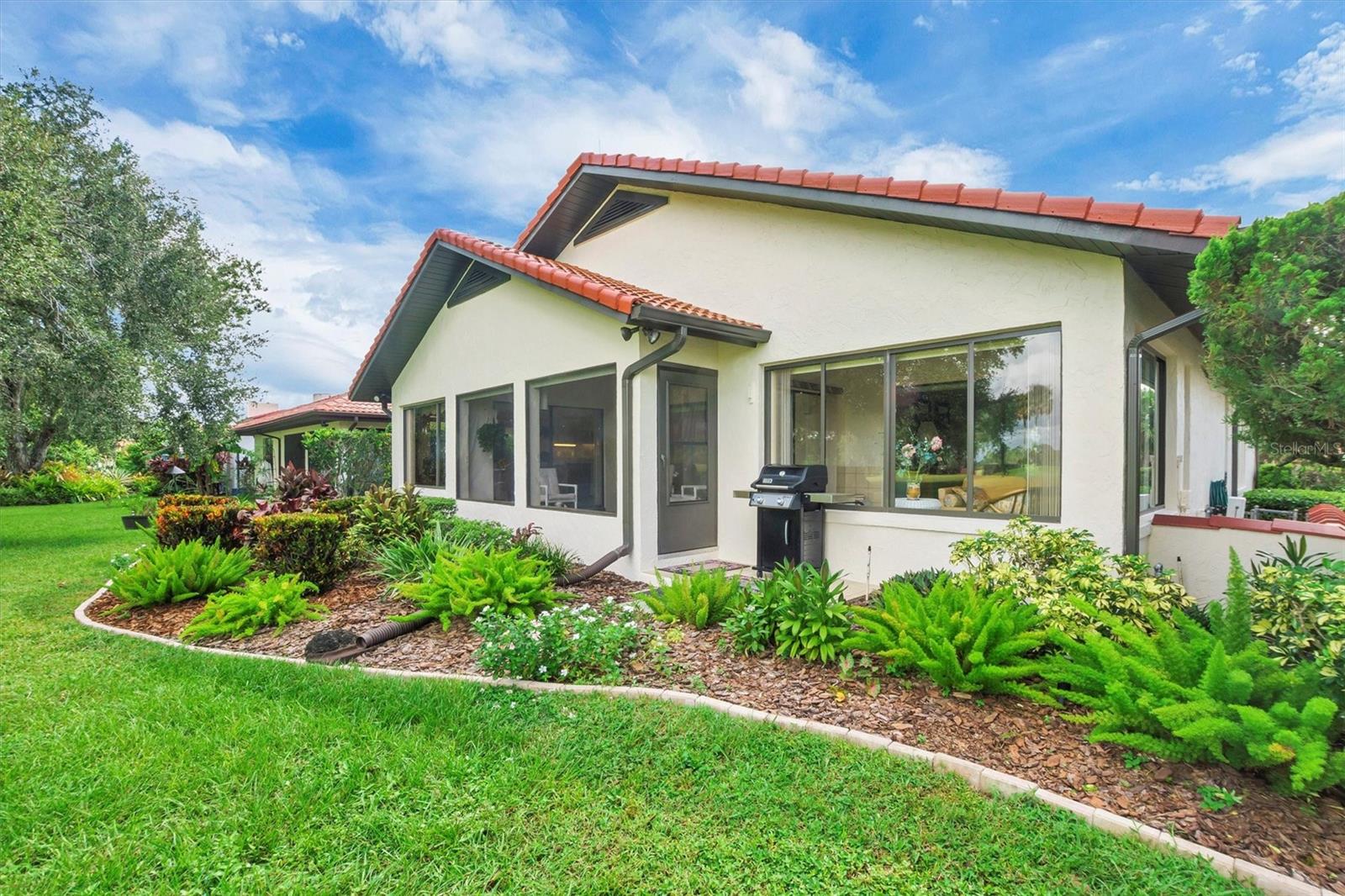 COUNTRY CLUB VILLAGE CONDO - Residential