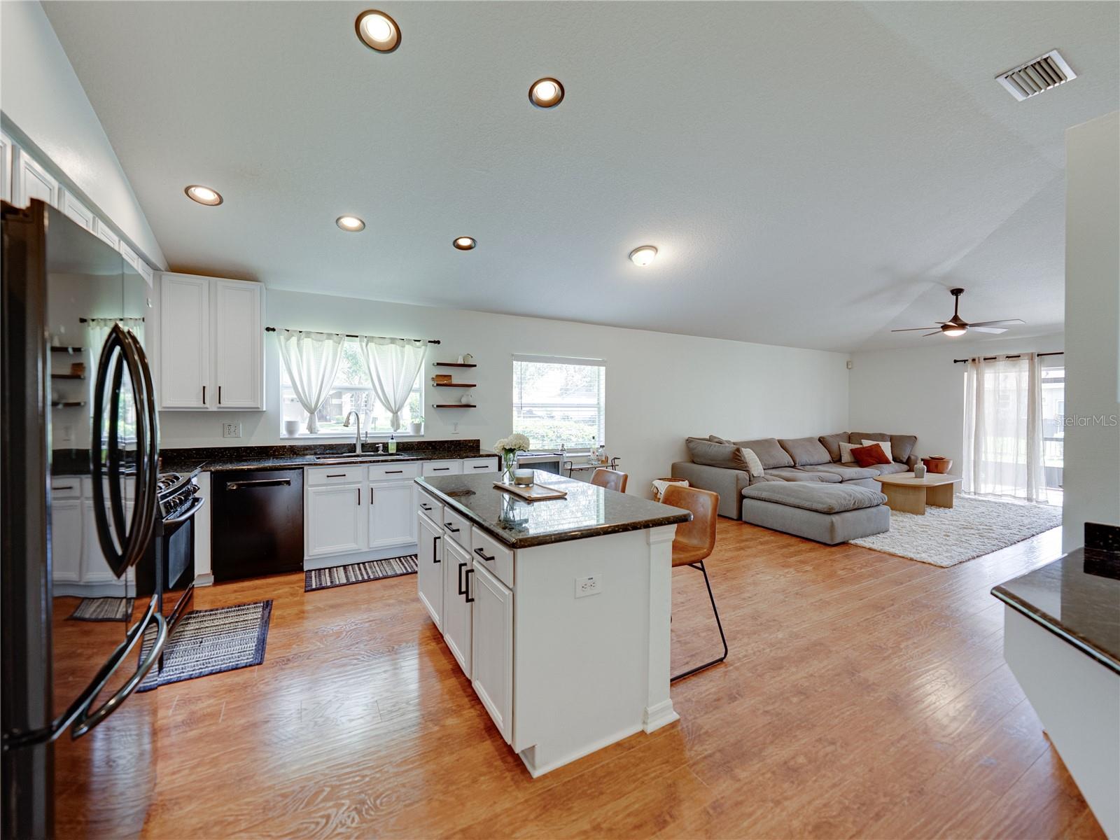 FISHHAWK RANCH PH 2 PRCL - Residential