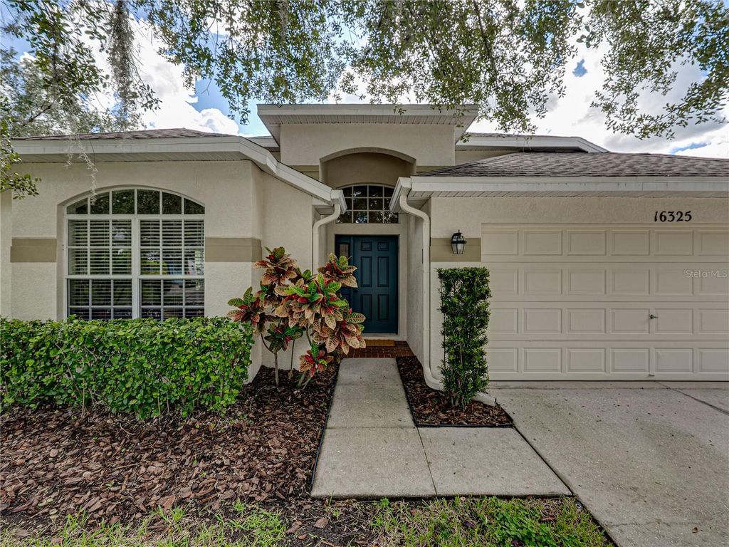 Photo of 16325 Bridgeglade Lane, Lithia, FL 33547 (MLS # TB8431874)