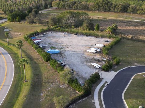 A home in AUBURNDALE