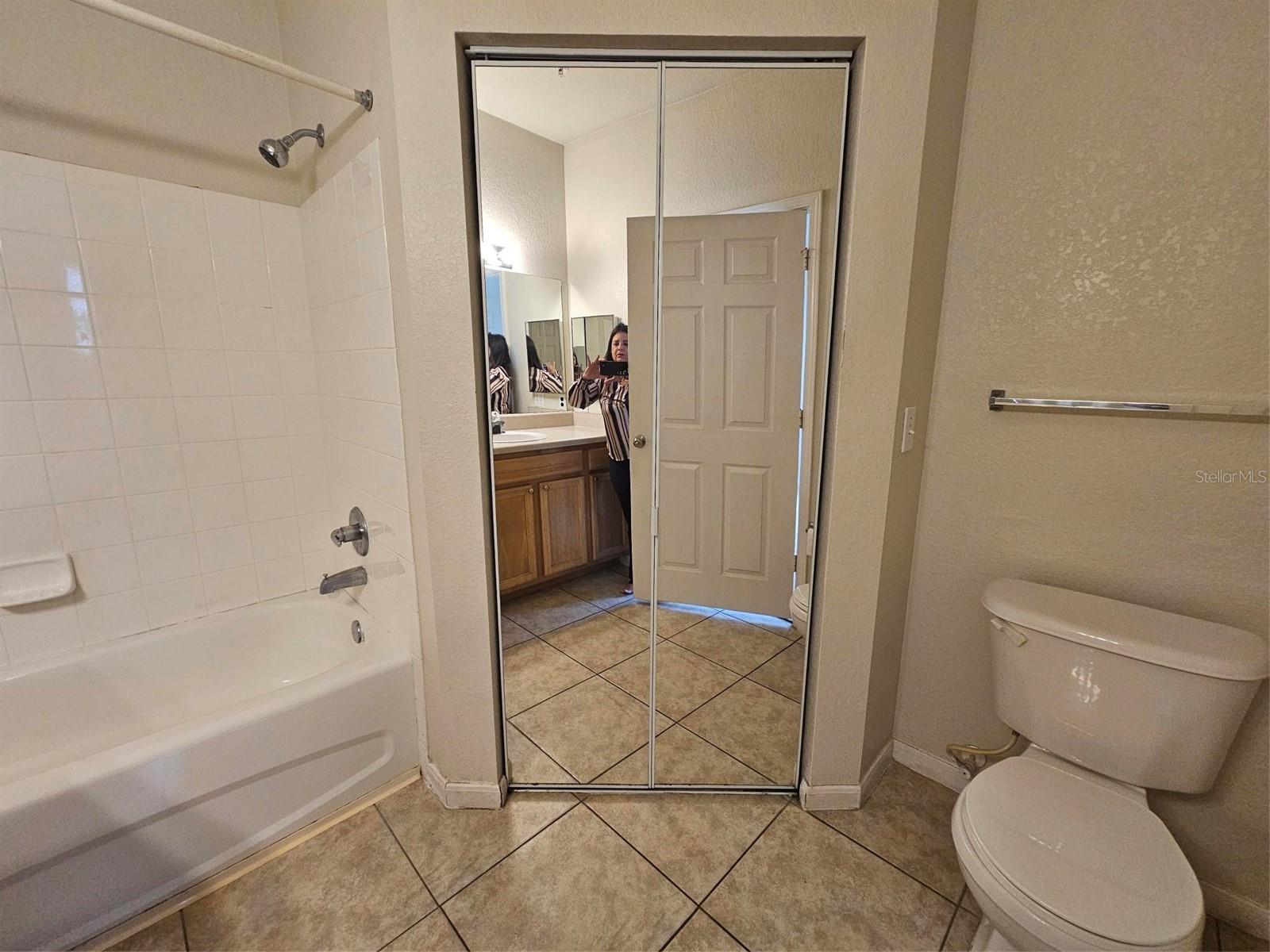 CENTRAL PK/LEE VISTA - Residential