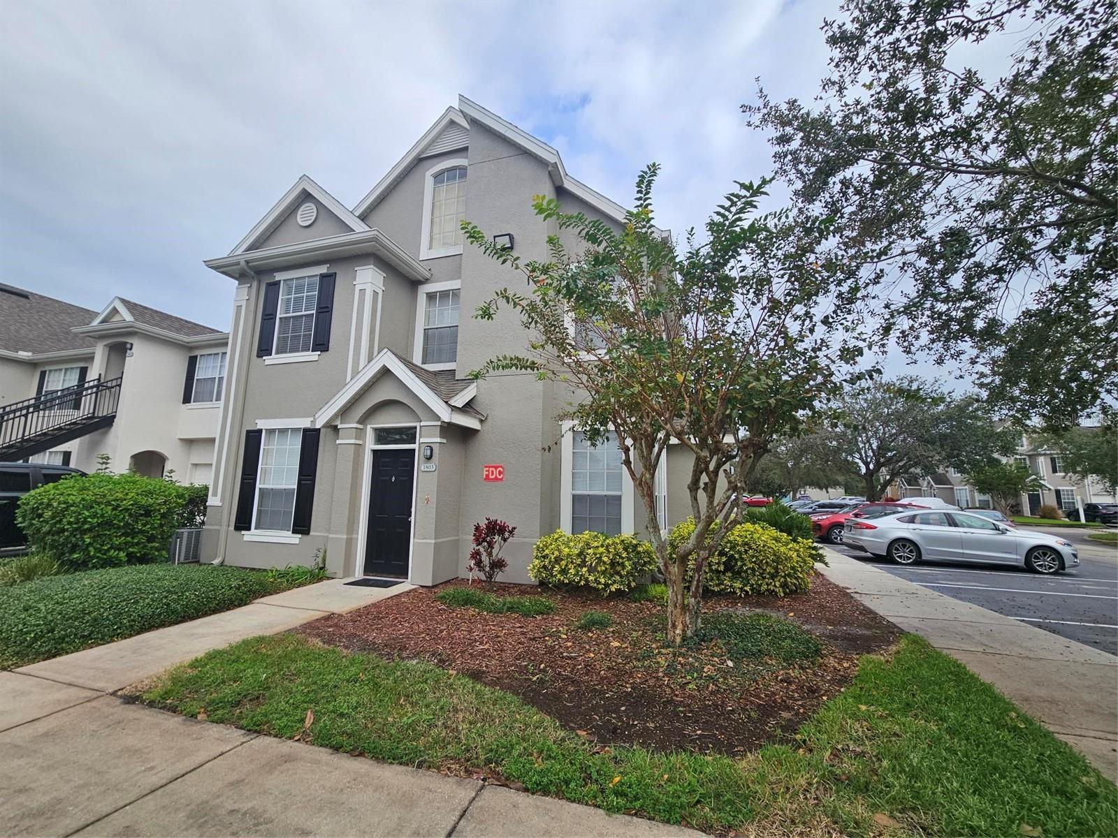 CENTRAL PK/LEE VISTA - Residential