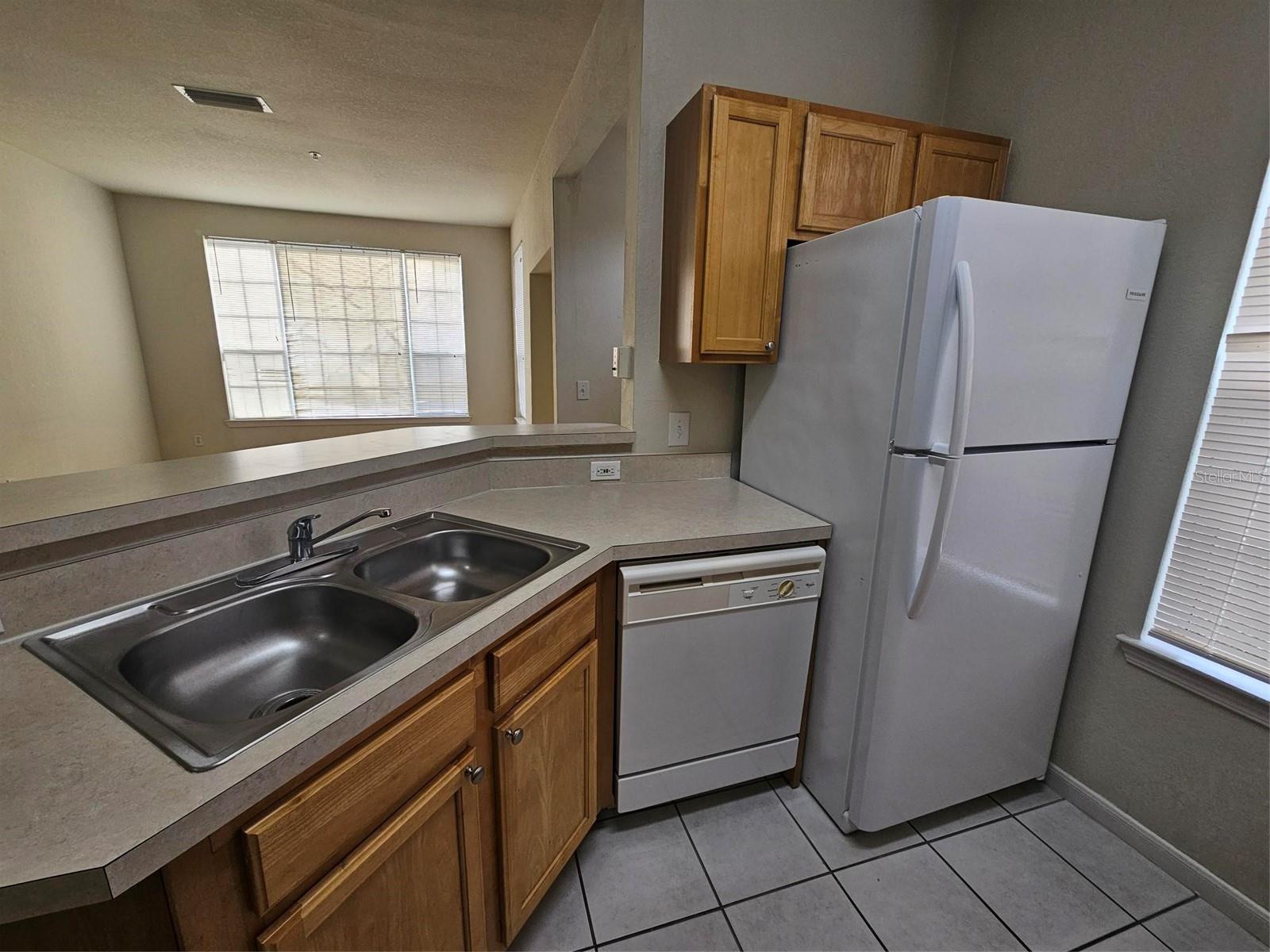 CENTRAL PK/LEE VISTA - Residential