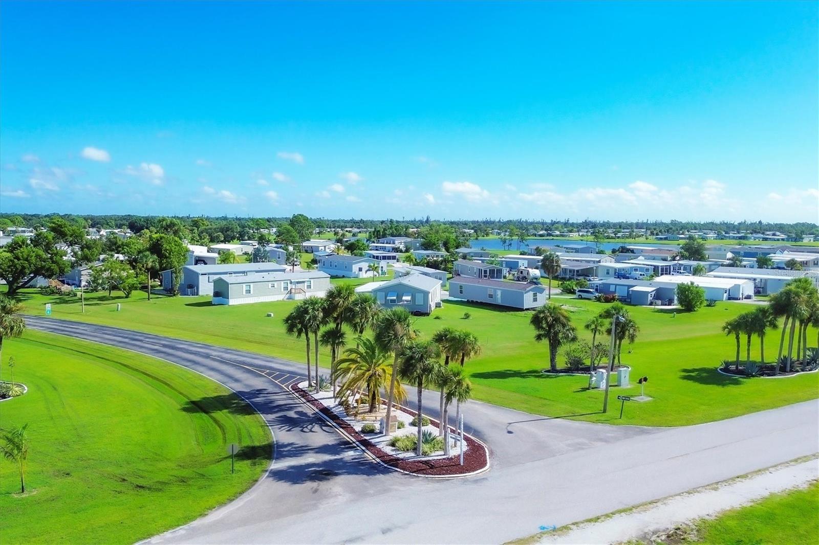 VILLAGE HOLIDAY LAKE - Residential