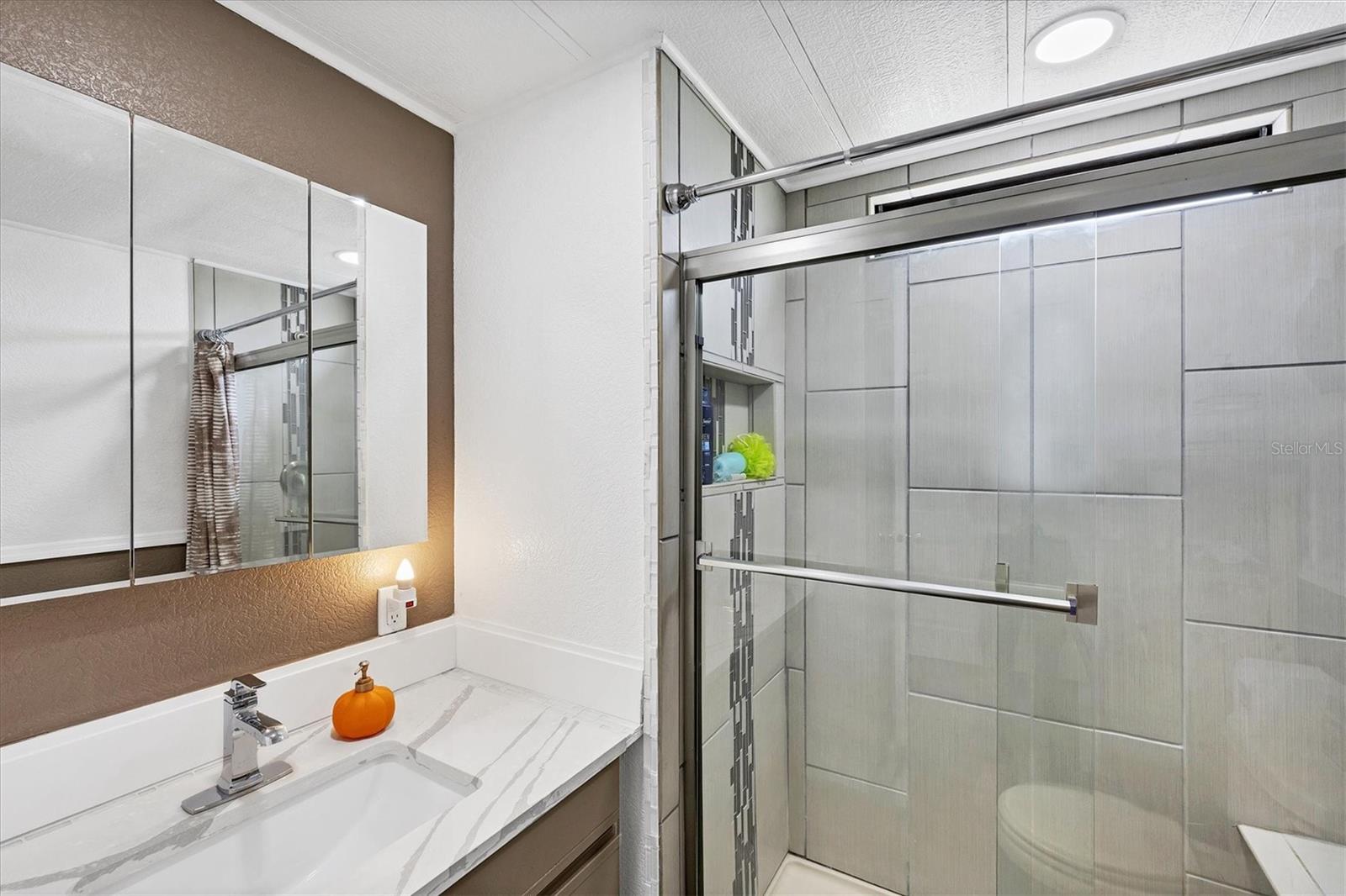 VILLAGE HOLIDAY LAKE - Residential