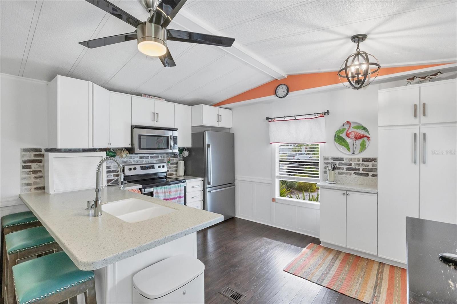 VILLAGE HOLIDAY LAKE - Residential