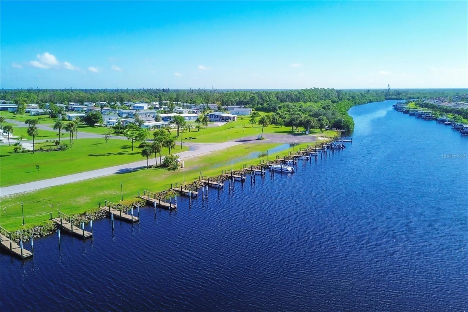 VILLAGE HOLIDAY LAKE - Residential