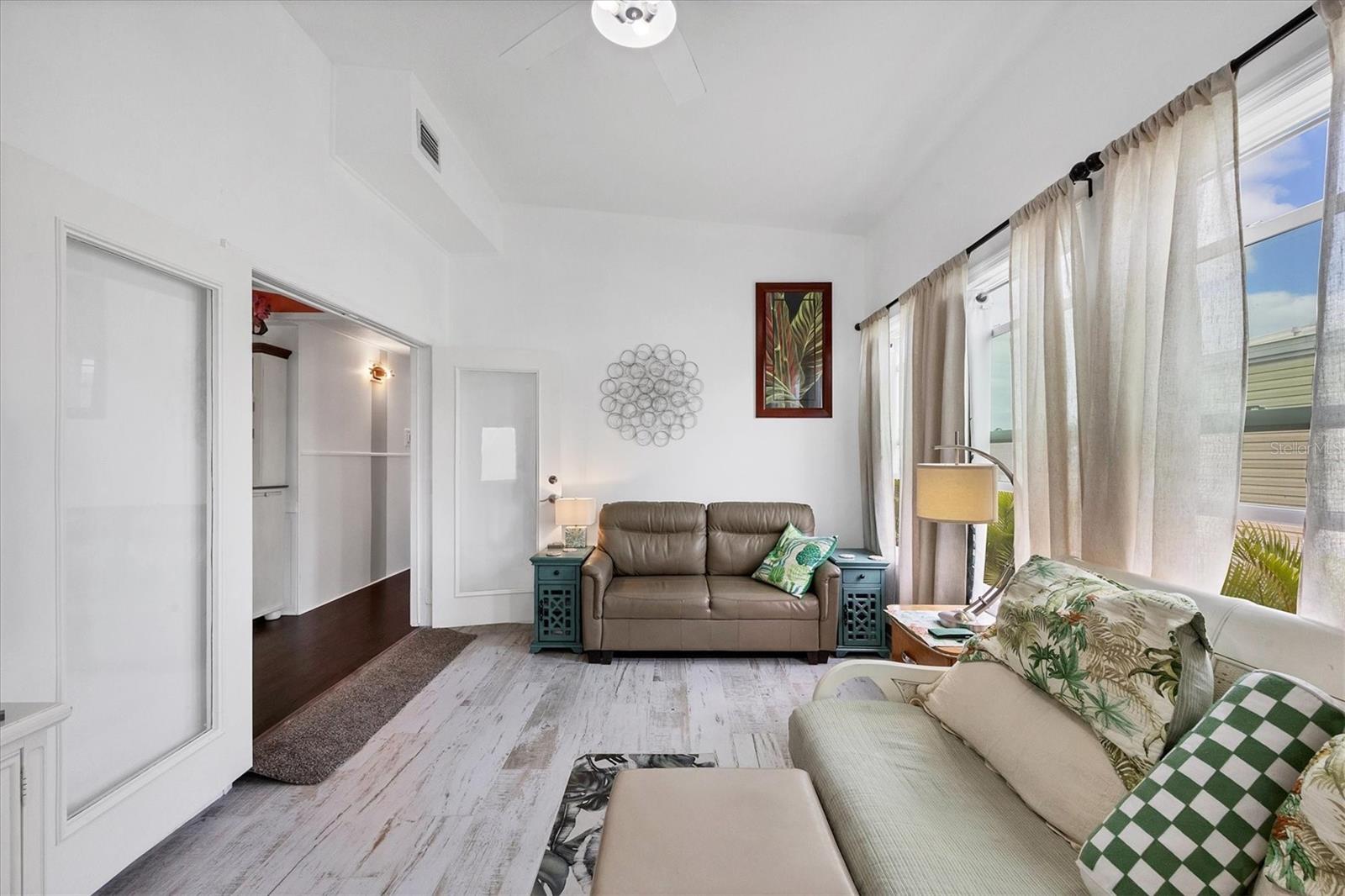 VILLAGE HOLIDAY LAKE - Residential