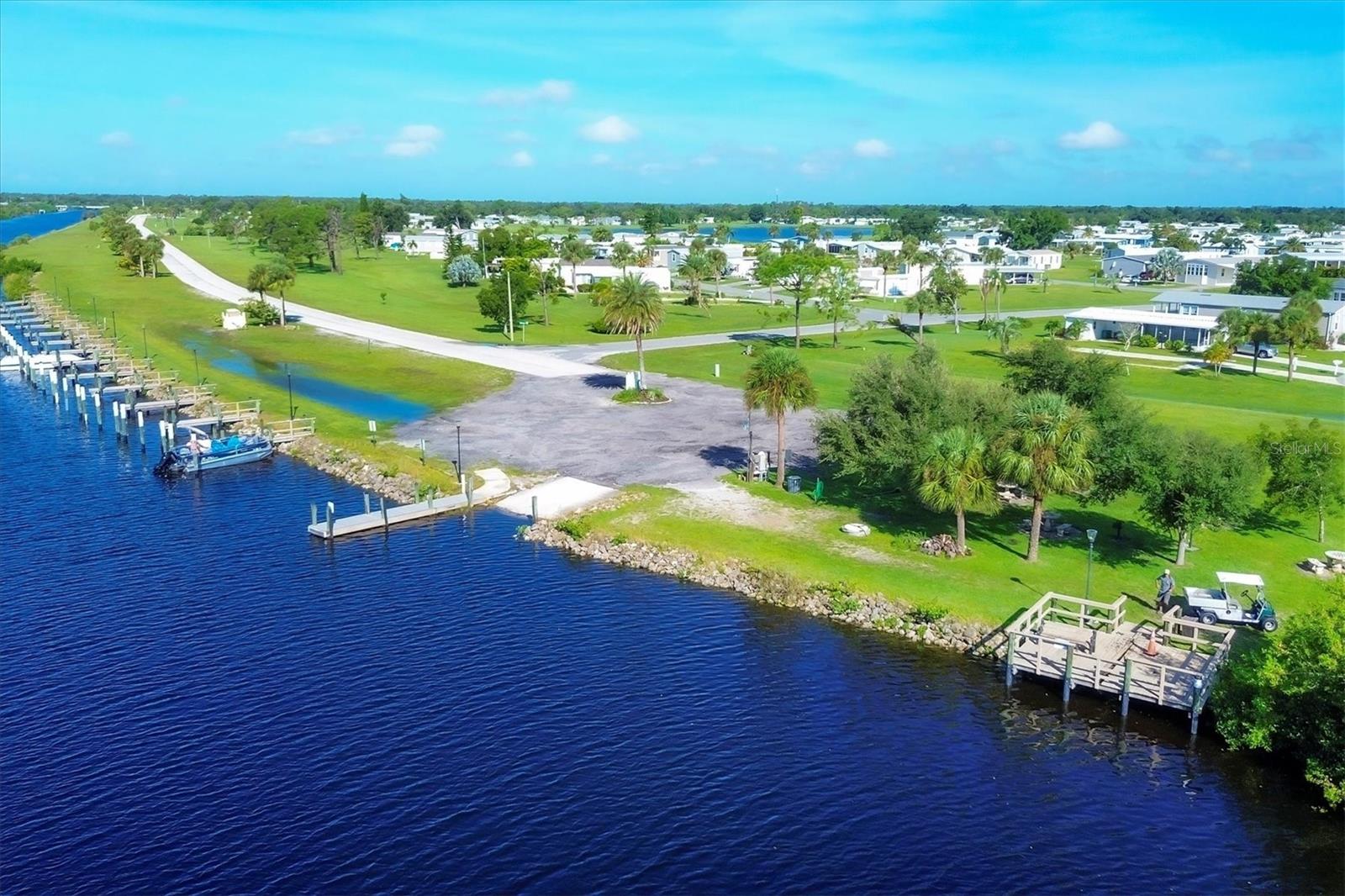 VILLAGE HOLIDAY LAKE - Residential