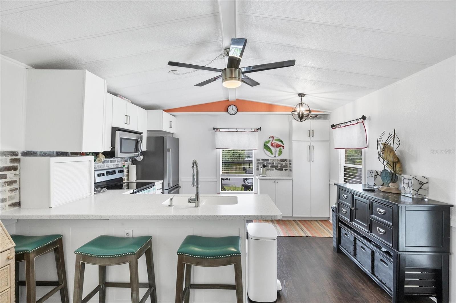 VILLAGE HOLIDAY LAKE - Residential