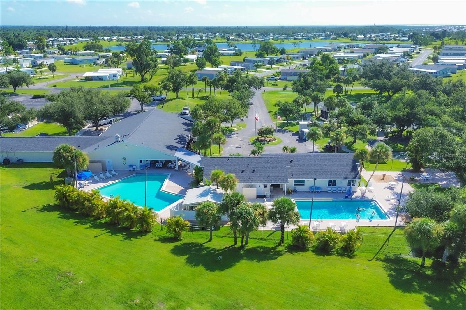 VILLAGE HOLIDAY LAKE - Residential