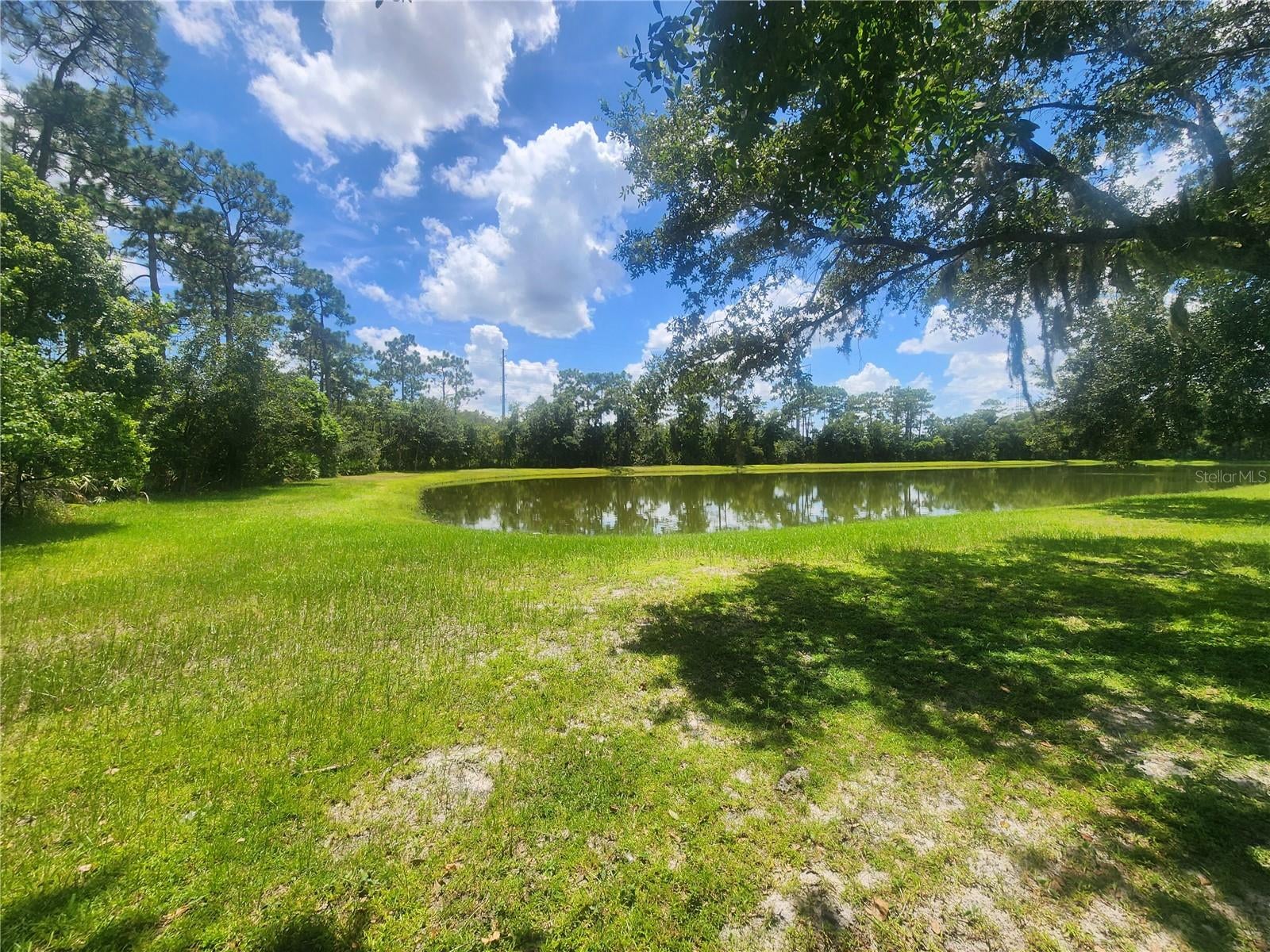 3242 ERSKINE DRIVE