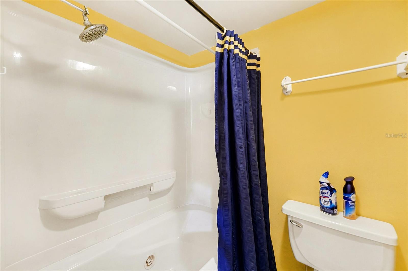 THE GREENS OF TOWNN COUNTRY A CONDO - Residential