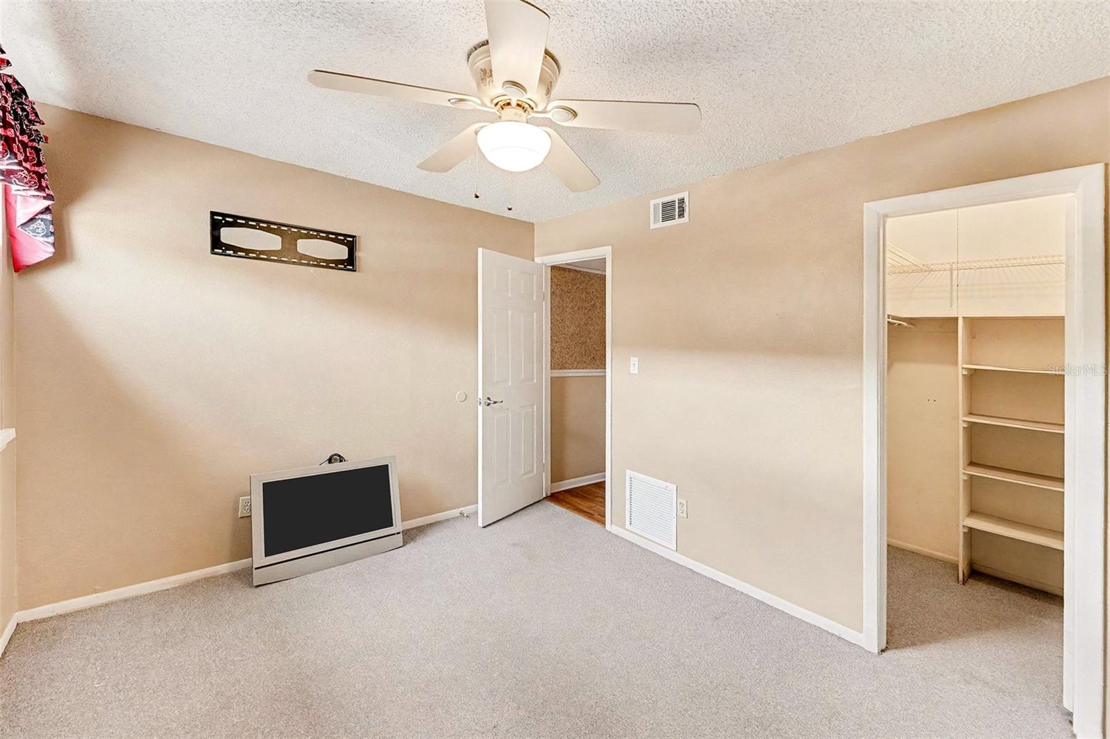 THE GREENS OF TOWNN COUNTRY A CONDO - Residential