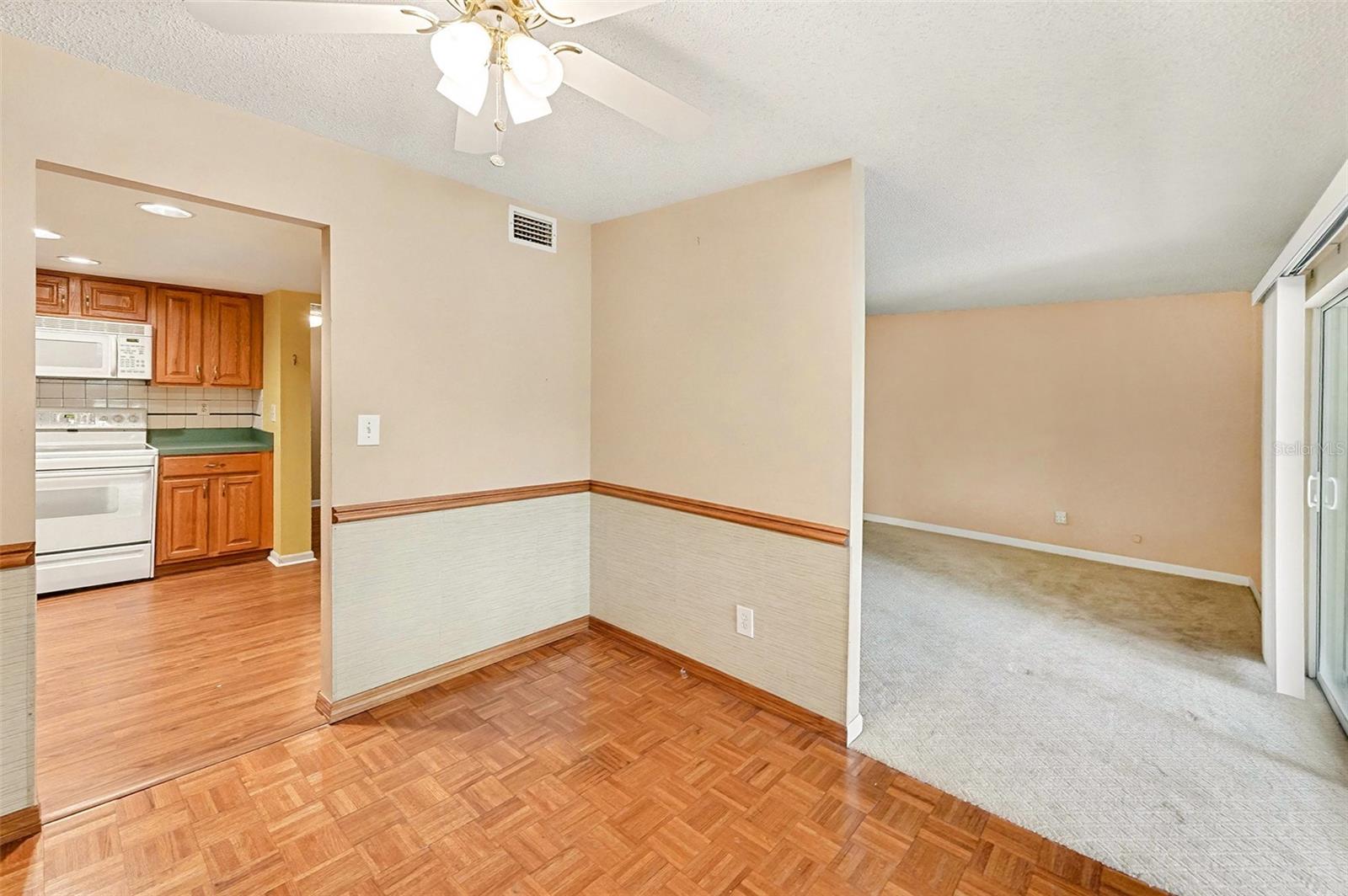 THE GREENS OF TOWNN COUNTRY A CONDO - Residential