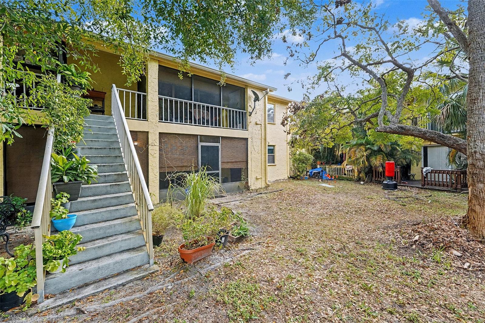 THE GREENS OF TOWNN COUNTRY A CONDO - Residential