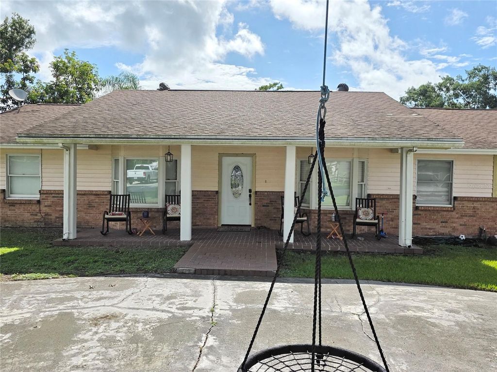 Photo of 2925 SE 35th Avenue, Okeechobee, FL 34974 (MLS # OK225496)