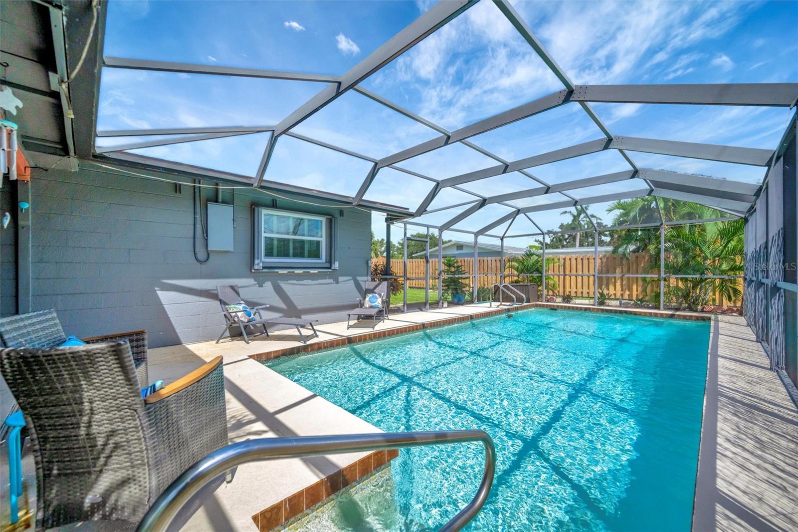 SOUTH VENICE - Residential