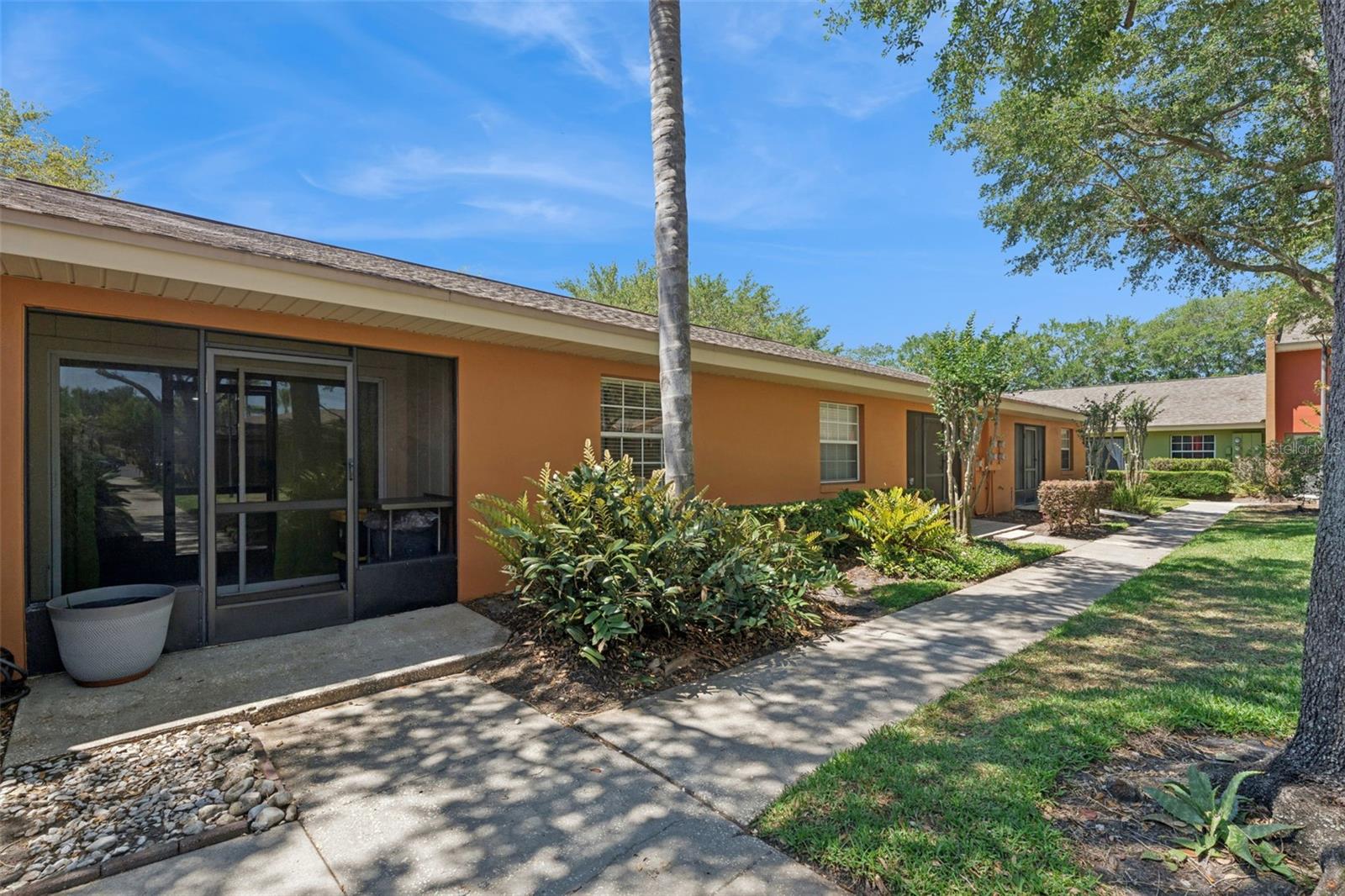 WRENWOOD CONDO - Residential