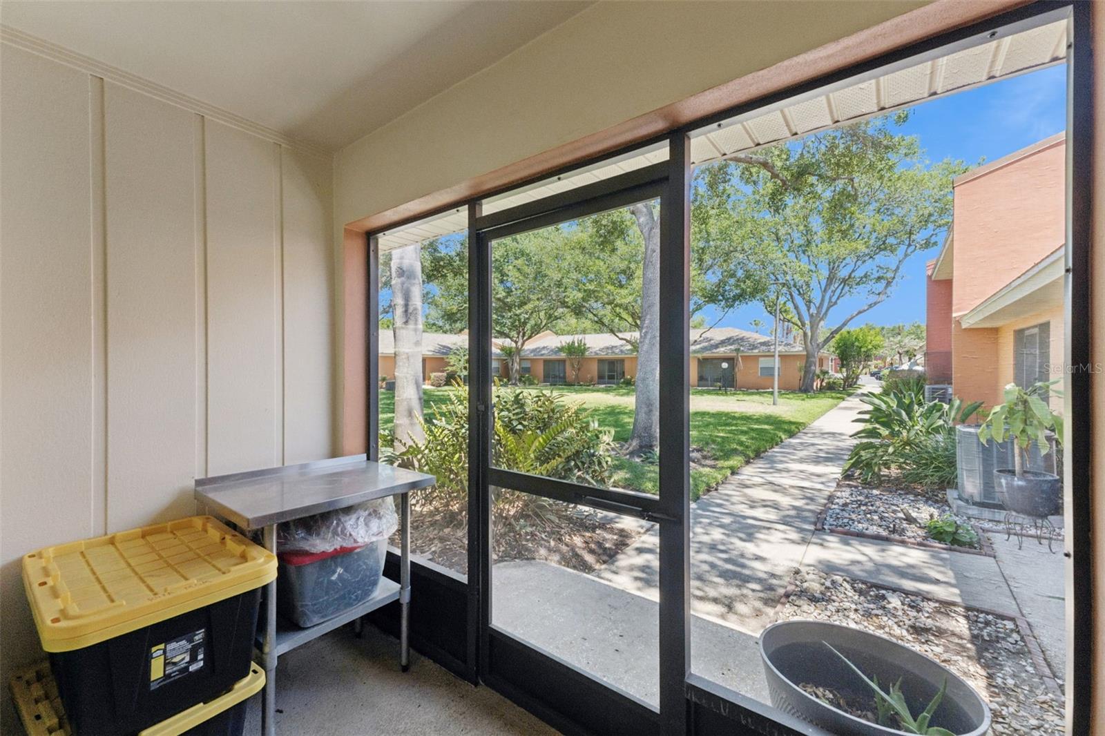WRENWOOD CONDO - Residential